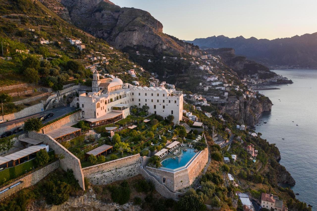 Monastero Santa Rosa Hotel & Spa Conca dei Marini Bagian luar foto