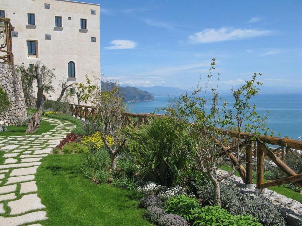 Monastero Santa Rosa Hotel & Spa Conca dei Marini Bagian luar foto